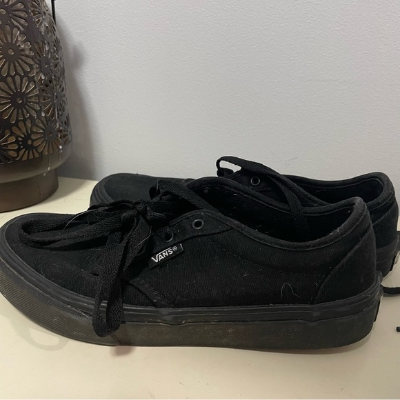 Vans black sneakers kids size 4 - Picture 4 of 4